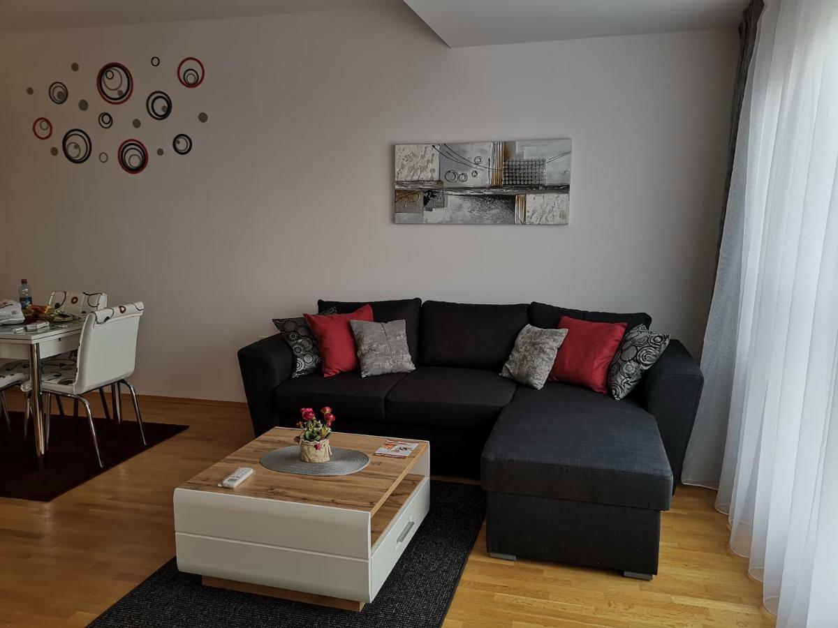 Cozy Apartment By The Sea Saints Constantine and Helena Exterior photo